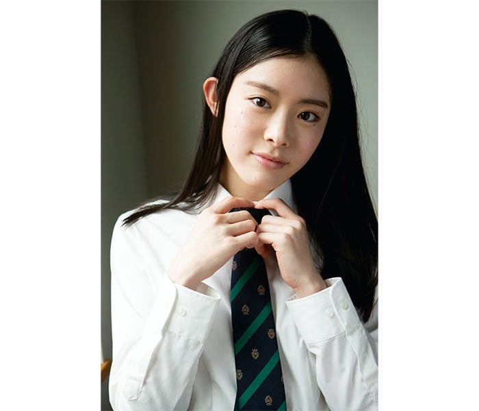 私立恵比寿中学・風見和香、中学最後の黒髪×制服グラビア披露