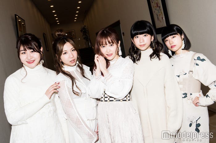 Little Glee Monster(左から)かれん、MAYU、芹奈、manaka、アサヒ
