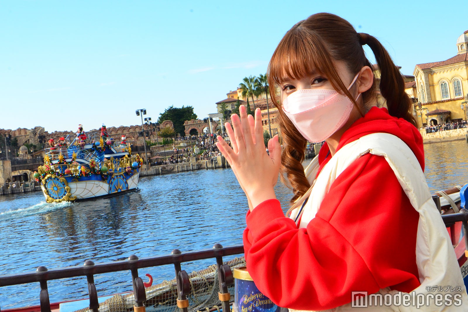 ディズニー・クリスマス・グリーティング／モデル：渡邉歩咲（C）モデルプレス