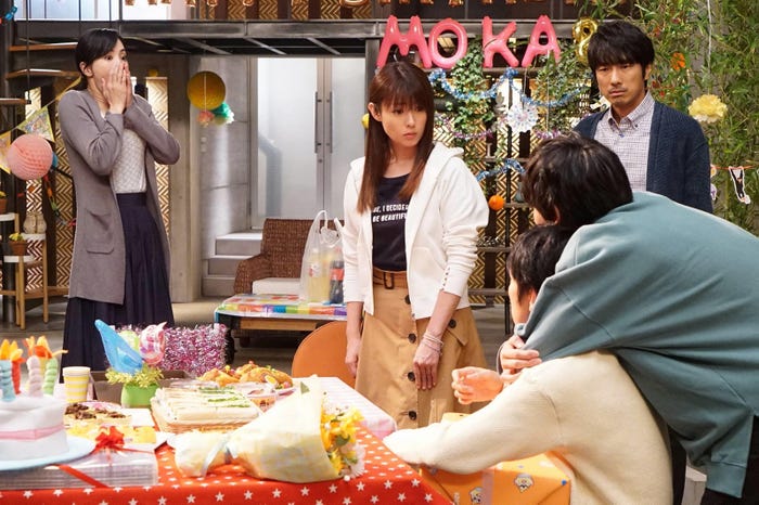 「隣の家族は青く見える」第4話より(C)フジテレビ