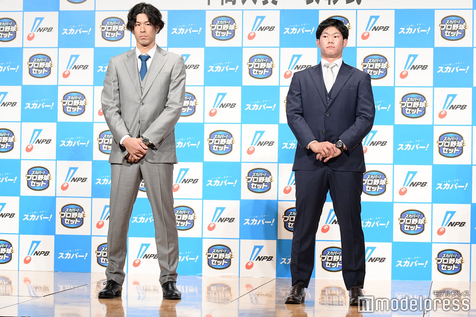 岡大海選手、坂倉将吾選手（C）モデルプレス