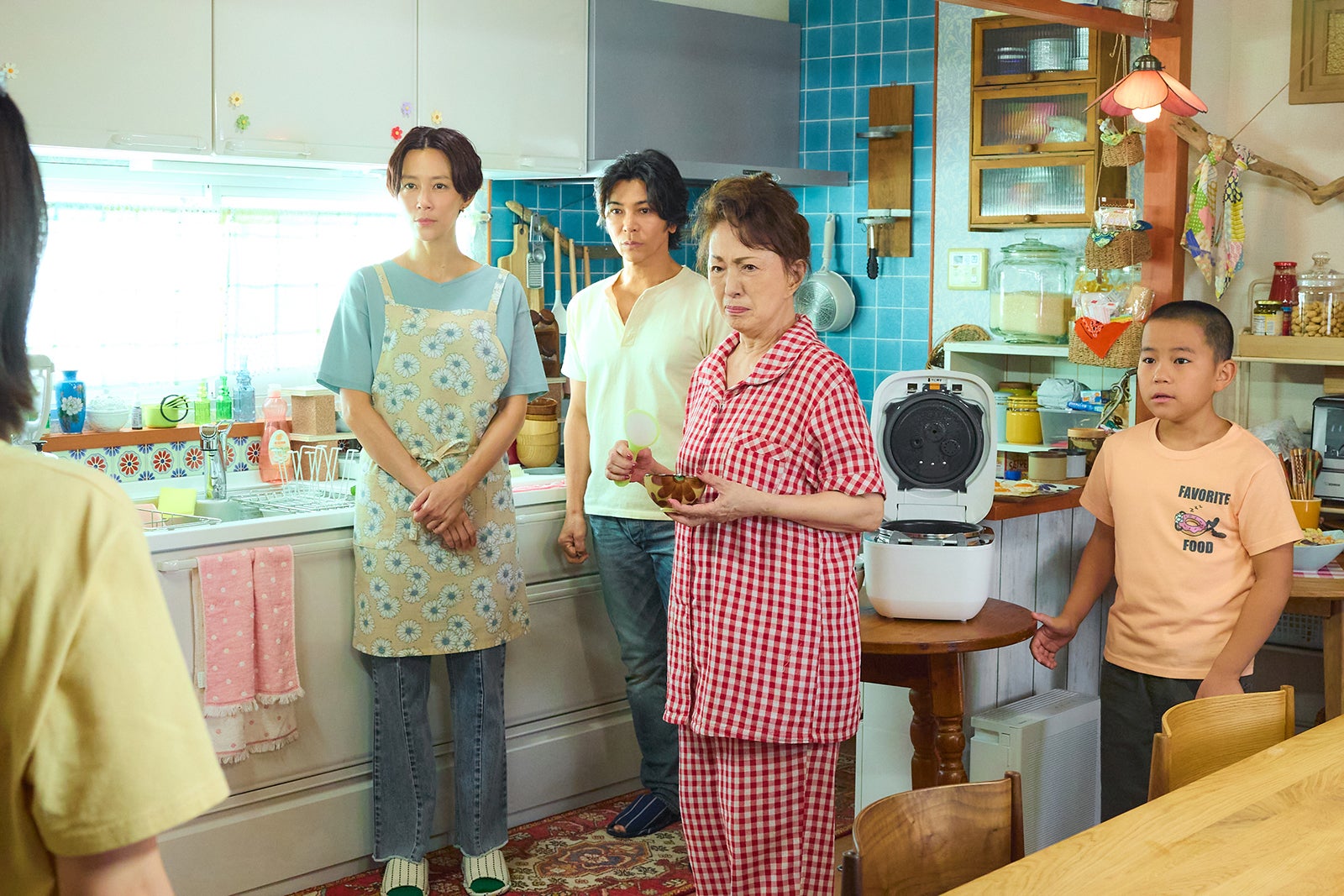 木村佳乃、武田真治、加賀まりこ、番家天嵩「南くんが恋人！？ 」最終話より（C）テレビ朝日