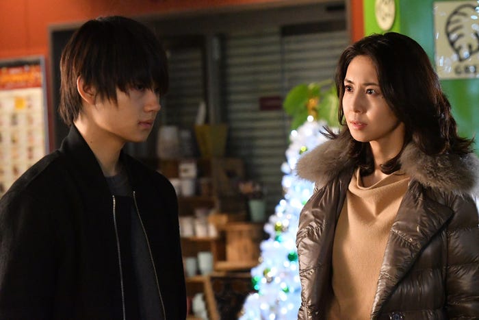 ドラマ『砂の塔~知りすぎた隣人』より(C)TBS