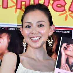Shiho スーパー安産で第1子出産 夫 秋山成勲が我が子を公開 モデルプレス