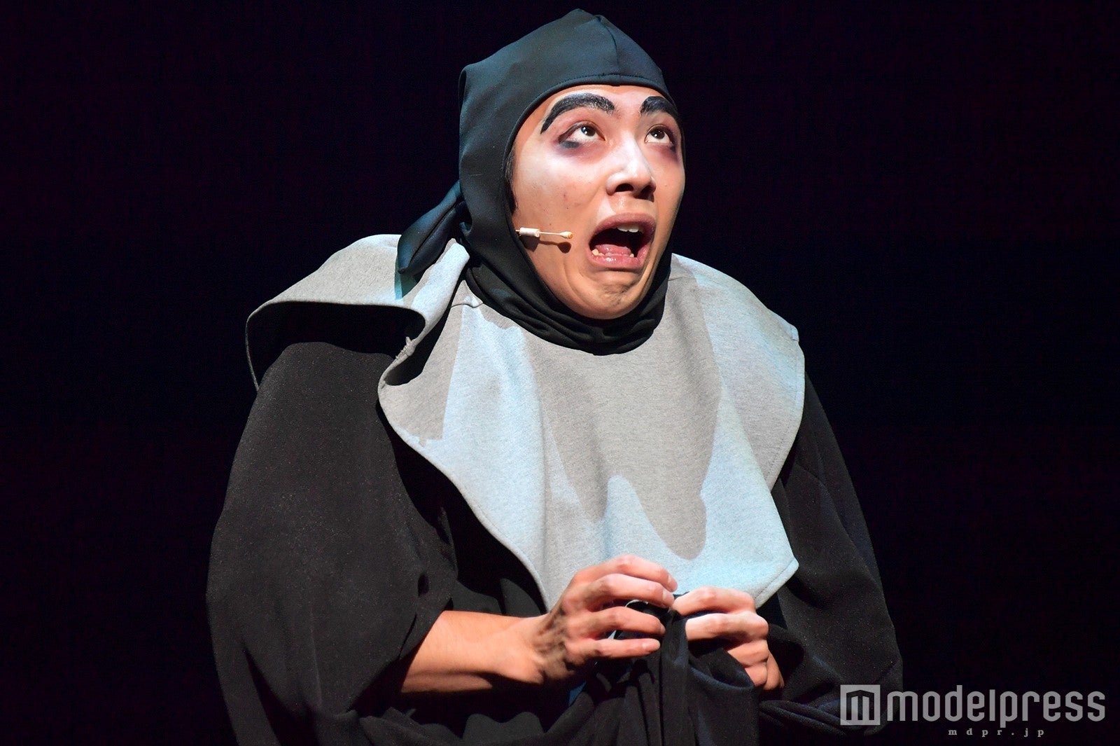 フォトジェニックな顔芸を披露するアイゴール（賀来賢人）（C）モデルプレス