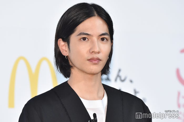 ヘアカット前の志尊淳/9月22日撮影(C)モデルプレス
