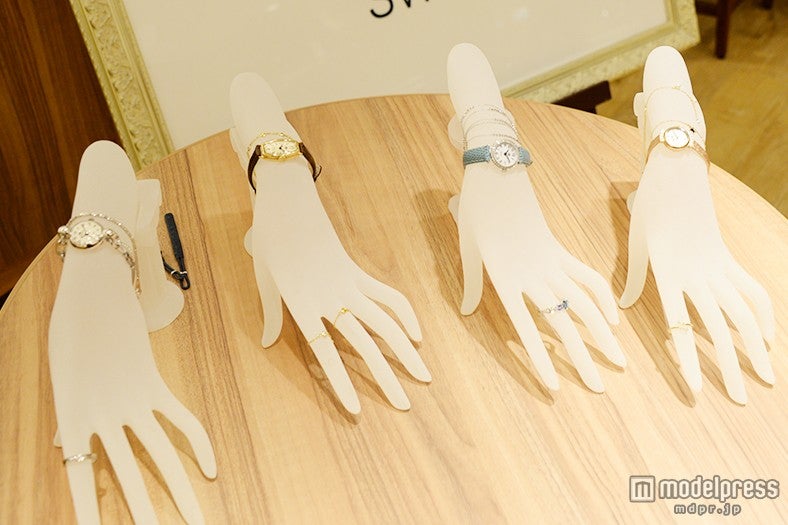 “可愛い”が溢れる夏の手元おしゃれとは？人気スタイリストが華やかコーデ術を伝授