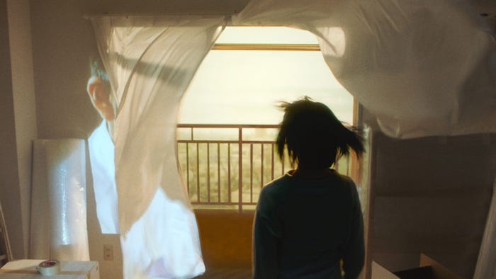 上白石萌歌/「最後の上映会『道』」篇 long.verより(提供写真)