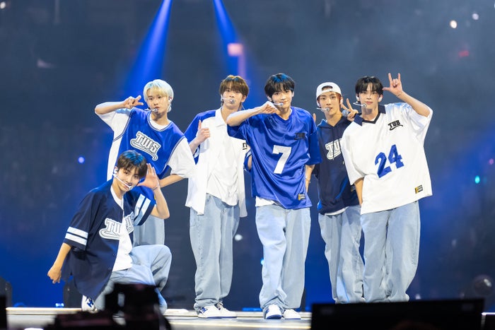 TWS、ユニットでジョングク「3D」カバー 初舞台で堂々パフォーマンス【KCON LA 2024／DAY2】