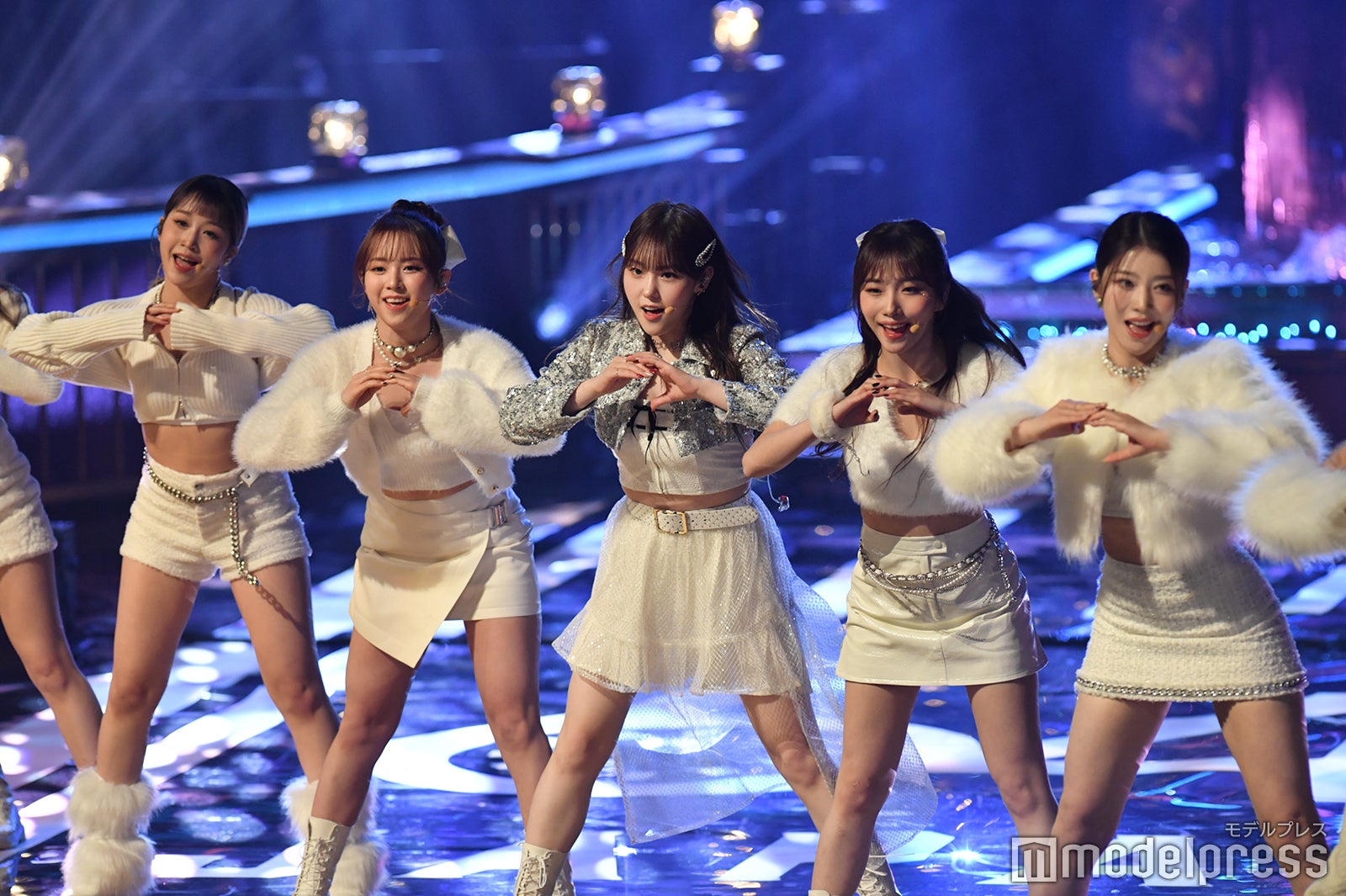 （C）モデルプレス