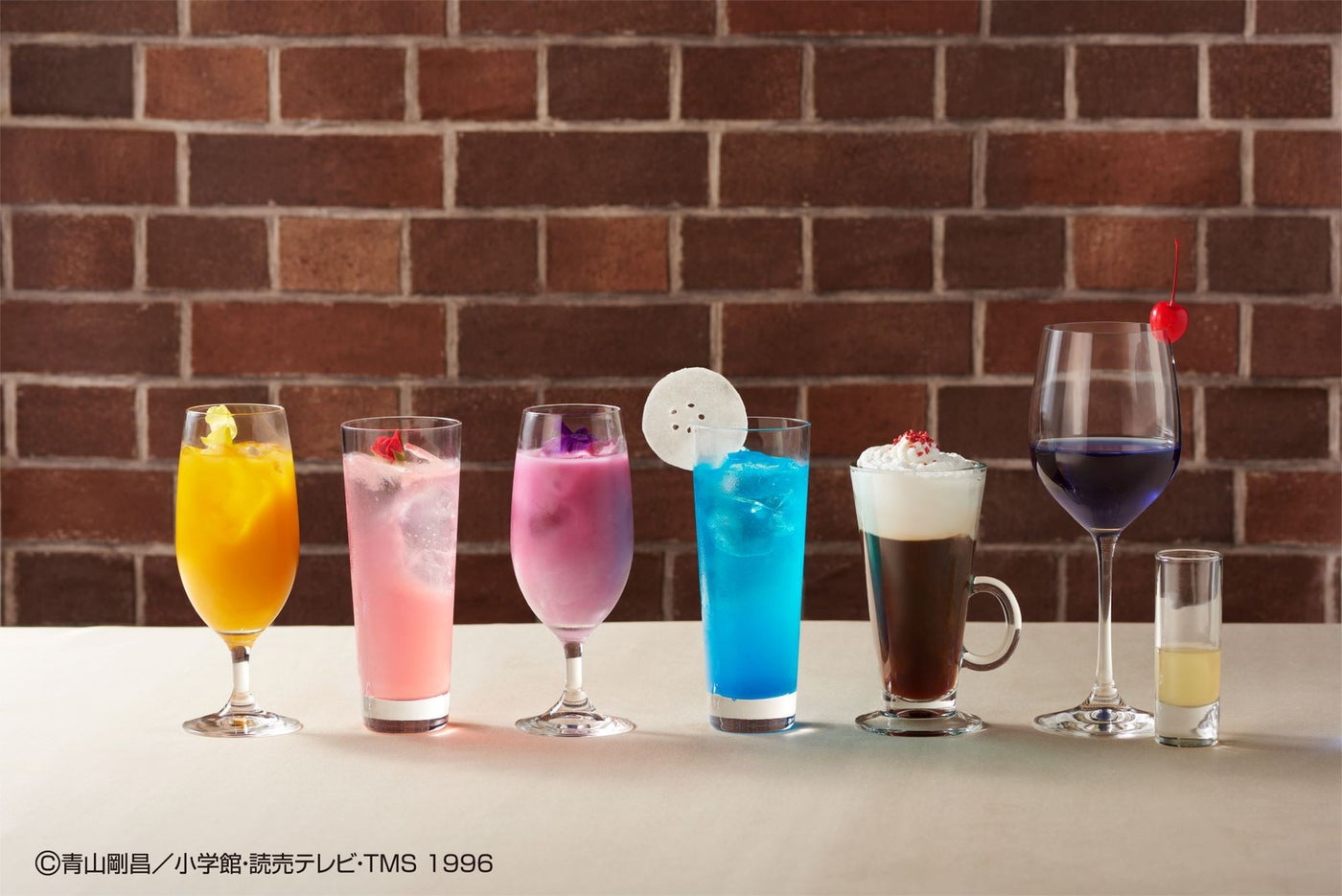 オプションドリンク（左より安室透、毛利蘭、灰原哀、江戸川コナン、赤井秀一、怪盗キッド）（C）青山剛昌／小学館・読売テレビ・TMS 1996