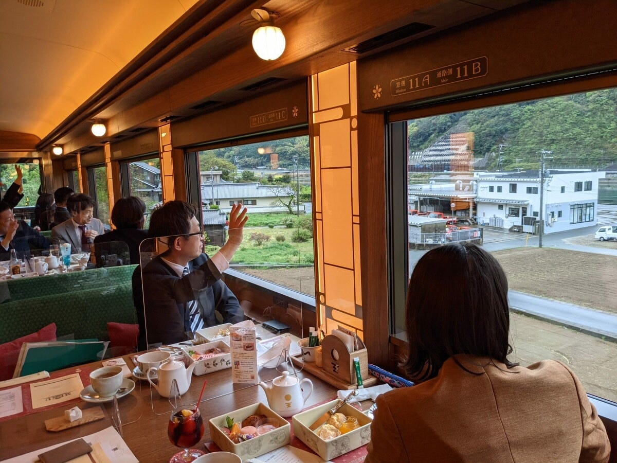 沿線の方が手を振って出迎えてくれるのもうれしい
