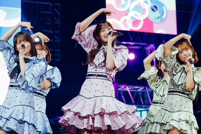 ひなた坂46(C)Seed & FlowerLLC