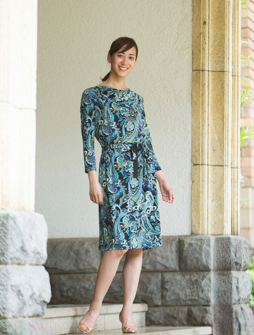 ベルト付マットジャージペイズリープリント7分袖ワンピース「TALBOTS」12,960円（税込）／画像提供：TALBOTS