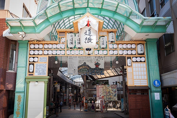 鈴生り門（C）YAMAGUCHI Akira，Courtesy Mizuma Art Gallery