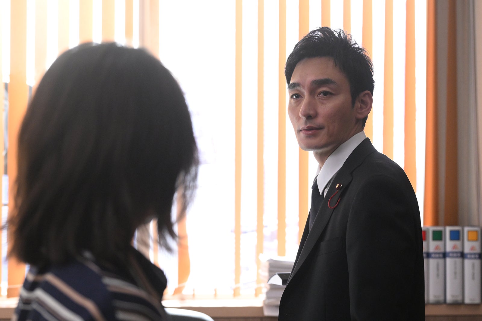 草なぎ剛「罠の戦争」最終話より（C）カンテレ