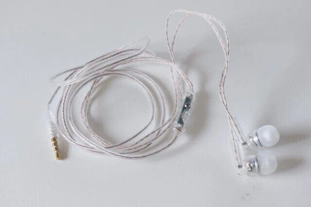 ダイソー リモコンマイク付ステレオイヤホン(クリア) ダイソー リモコンマイク付ステレオイヤホン(クリア)