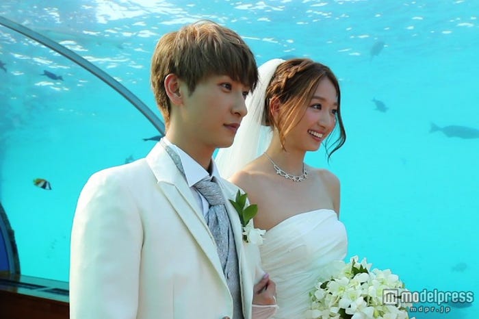 幻想的な水中ウエディング(C)NTV