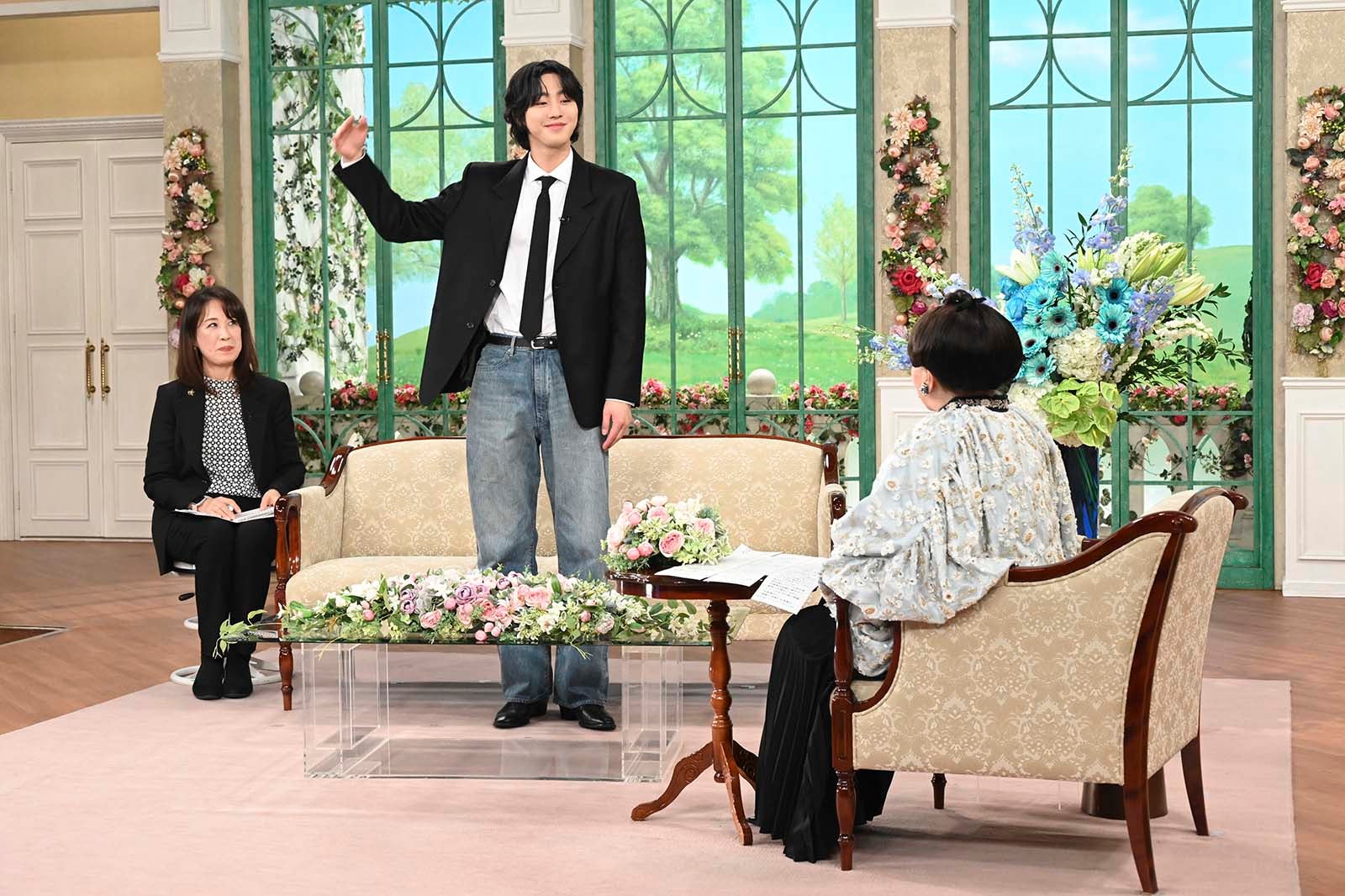 アン・ヒョソプ、黒柳徹子（C）テレビ朝日