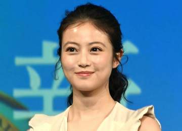 「ほんま天使」「妖精が着そう」今田美桜 ゆるふわウエーブ髪＆レーススカートの最新姿「本当に世界一美しい」