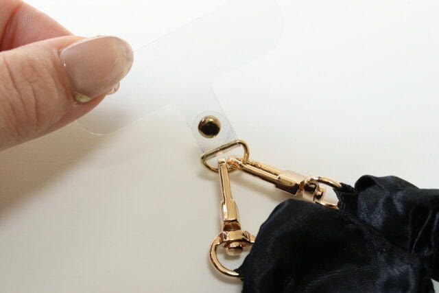 ストラップシート付シュシュハンドルストラップ　ダイソー　根本