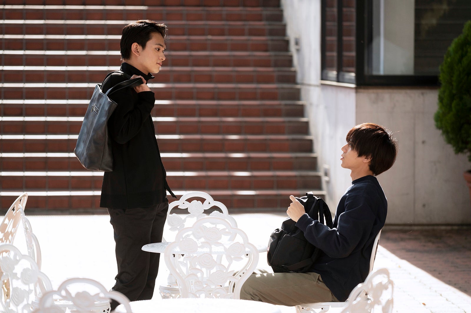 北村匠海、永瀬廉（C）五十嵐律人／講談社　（C）2023「法廷遊戯」製作委員会