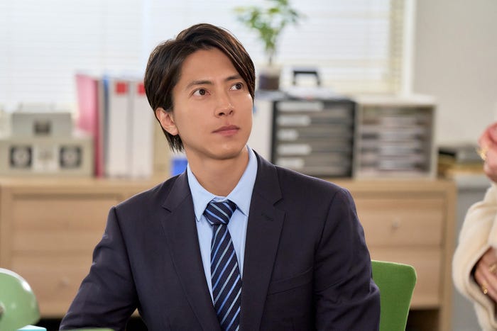 山下智久(C)大谷アキラ・夏原武・水野光博/小学館(C)2026 映画『正直不動産』製作委員会