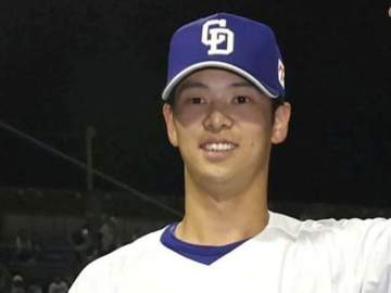 審判のリプレー検証で本塁打と確認 中日・花田が五回に同点ソロ 左翼フェンスの黄線付近を直撃する打球
