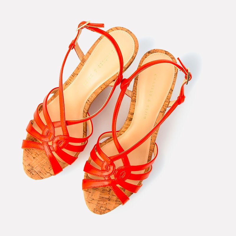 ピープトゥプラットフォームウェッジ「CHARLES & KEITH」3,726円（税込）／画像提供：CHARLES & KEITH OFFICIAL ONLINE STORE