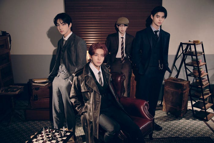 「MEMORABILIA」(P)&(C) HYBE / BELIFT LAB Inc.