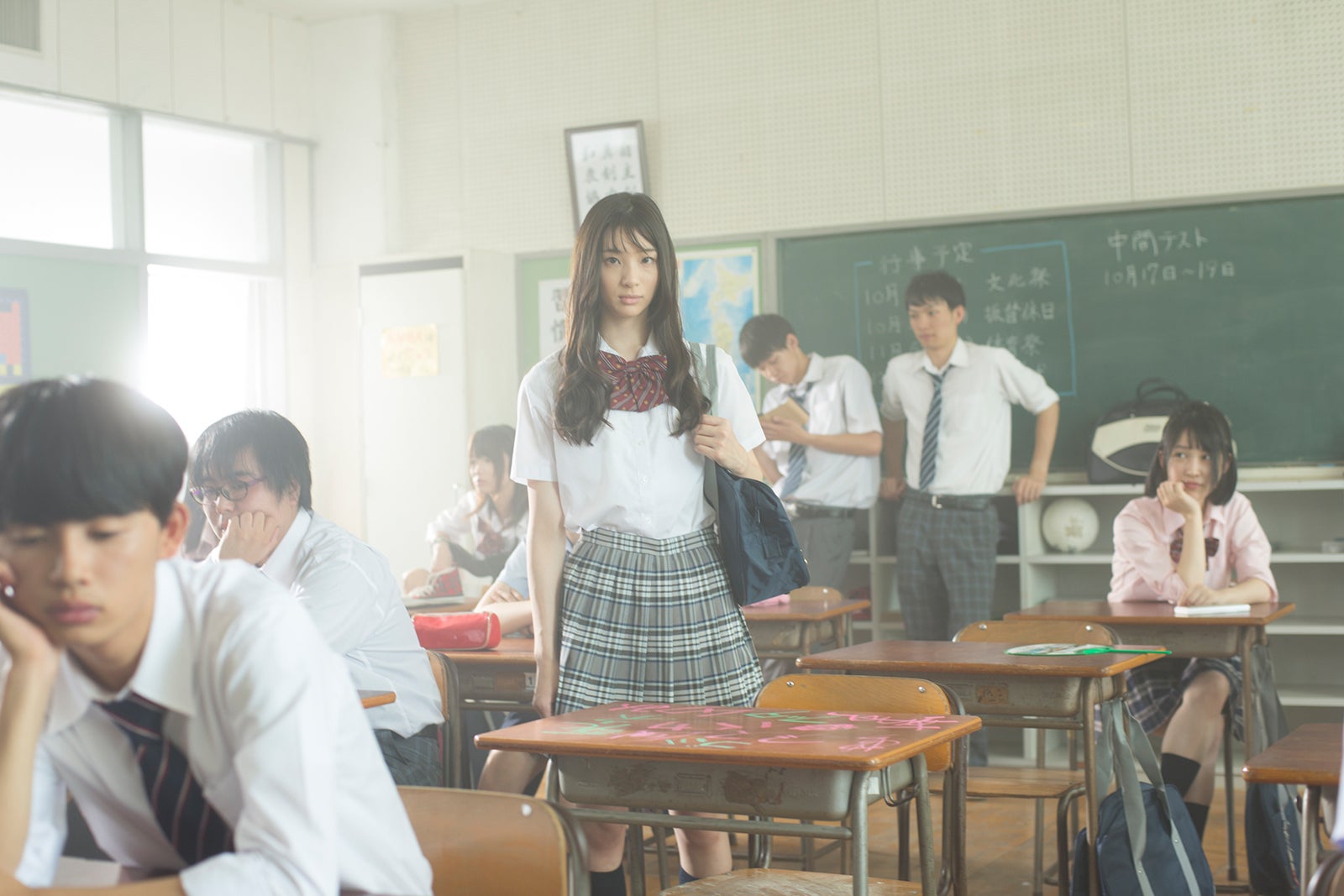 映画「傷だらけの悪魔」場面カット／足立梨花（C）2017 KIZUAKUフィルムパートナーズ