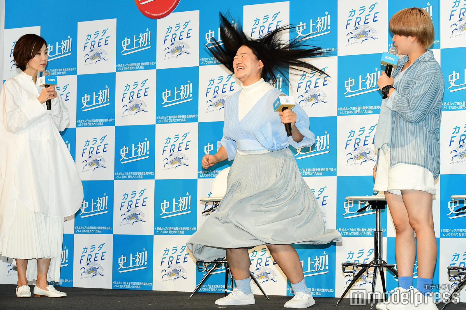 左から：よしこ、まひる、木村佳乃（C）モデルプレス