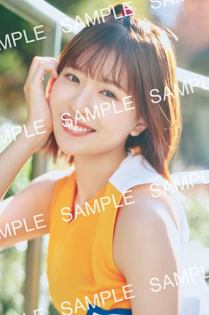 松田好花 1st写真集「振り向いて」@Loppi・HMV限定ポストカード/撮影:岡本武志/講談社