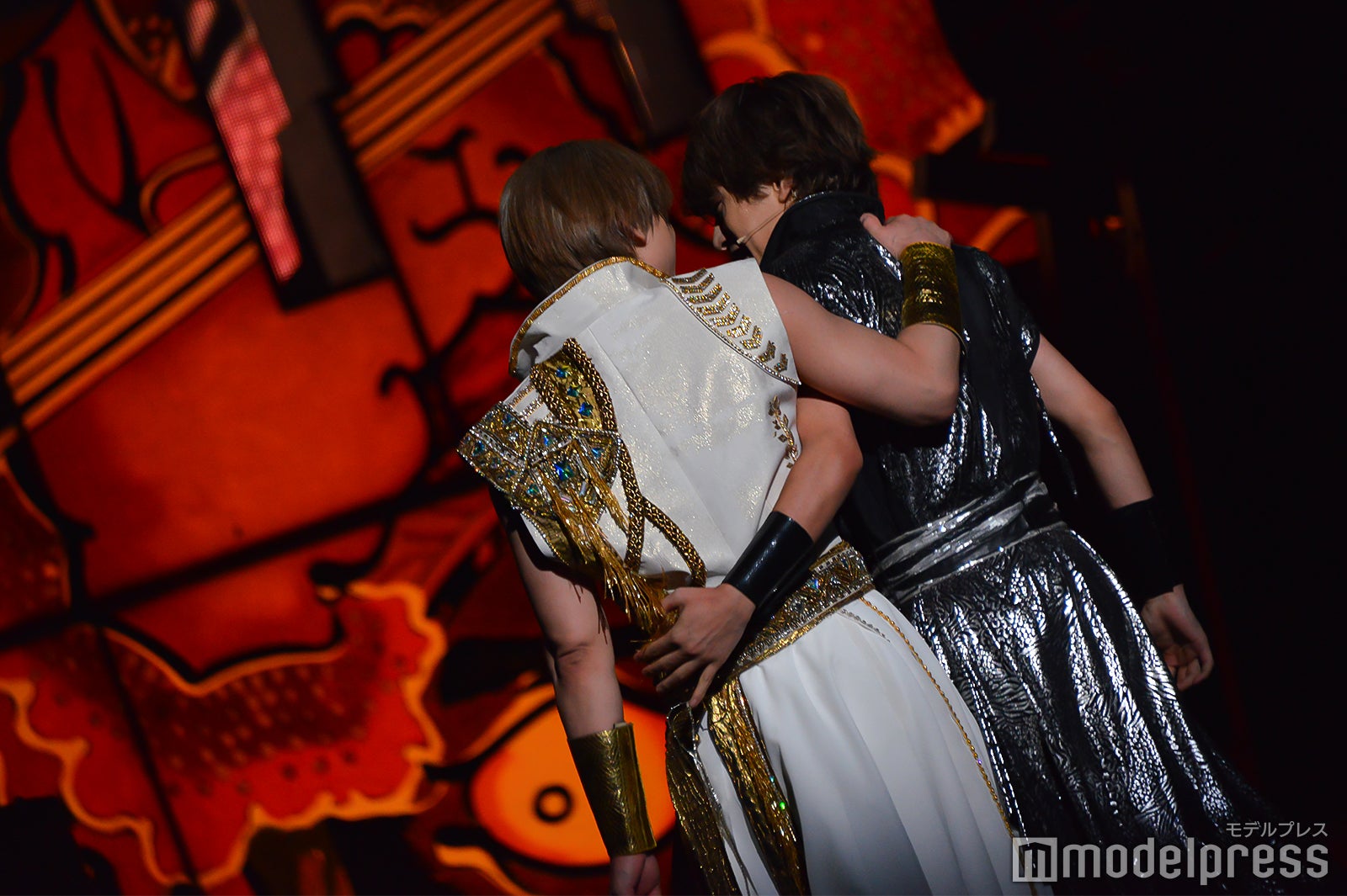 堂本光一、佐藤勝利「Endless SHOCK」公開ゲネプロ（C）モデルプレス