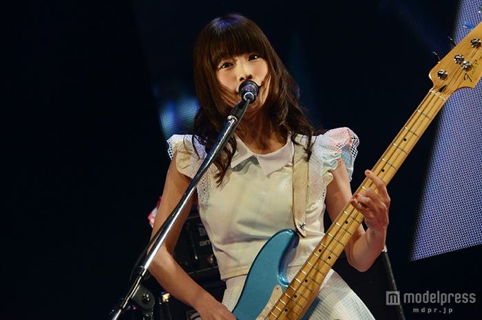 Silent Sirenでベースを弾くあいにゃん