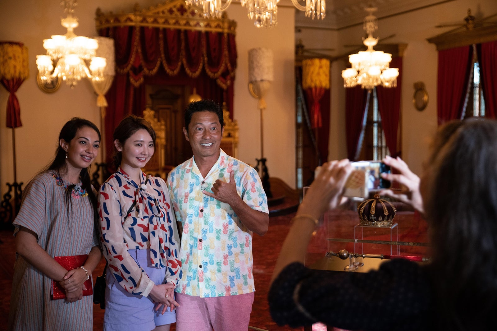 （右から）内野亮、おのののか、サーシャ／画像提供：ワールド・ハイビジョン・チャンネル