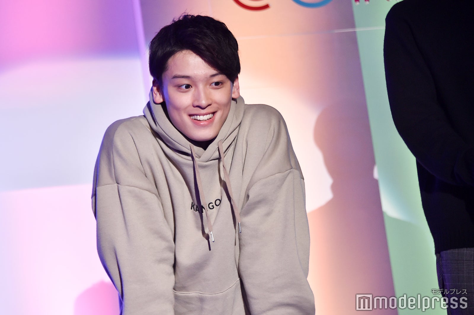 名前を呼ばれ信じられないという表情を見せた松本大輝 （C）モデルプレス