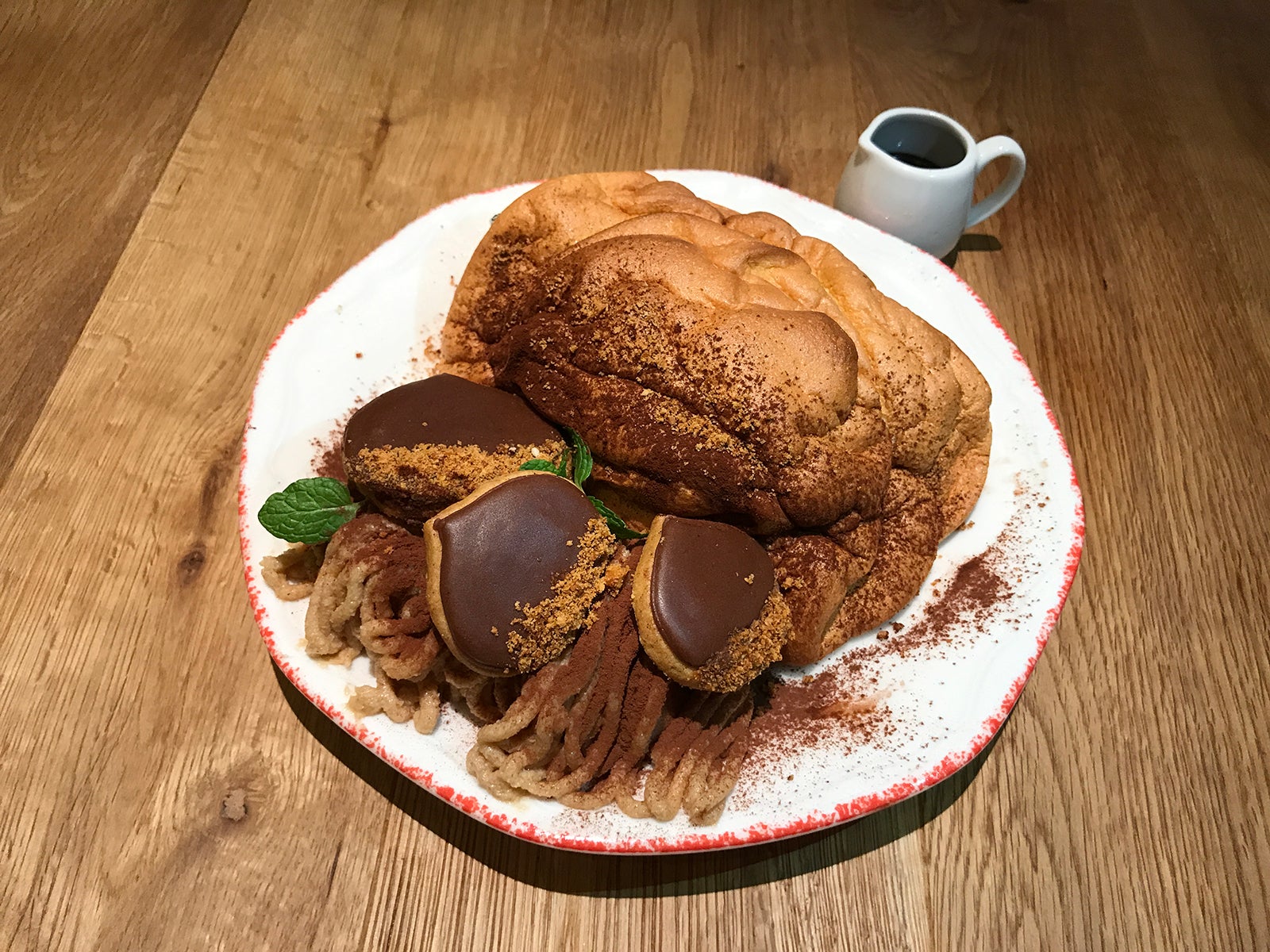 メサ デ フェリースの「カスターニャ　パンケーキ」980円（税別） 