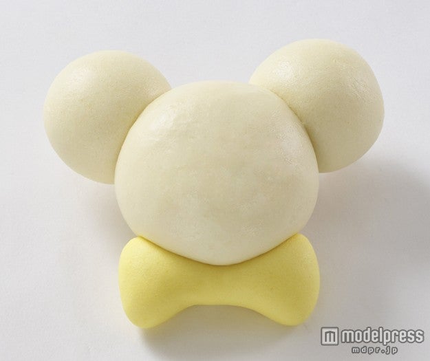 ミッキーマウスまん（ポーク＆てりやきチキン）（C）Disney