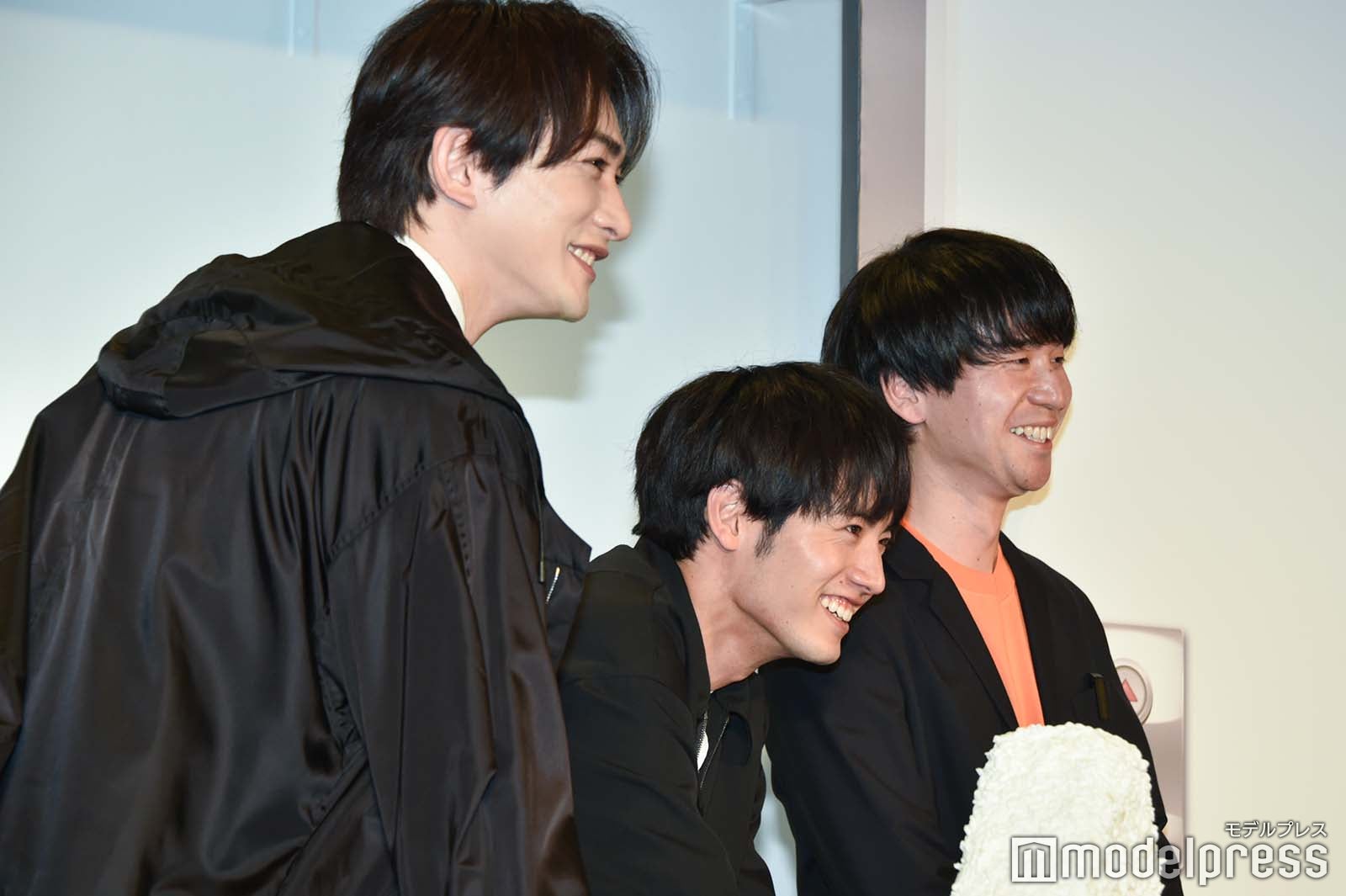 町田啓太、赤楚衛二、風間太樹監督（C）モデルプレス