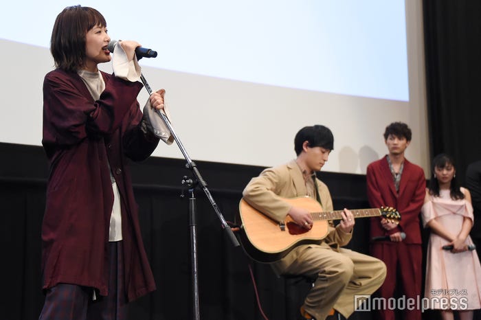 緑黄色社会が主題歌披露 (C)モデルプレス