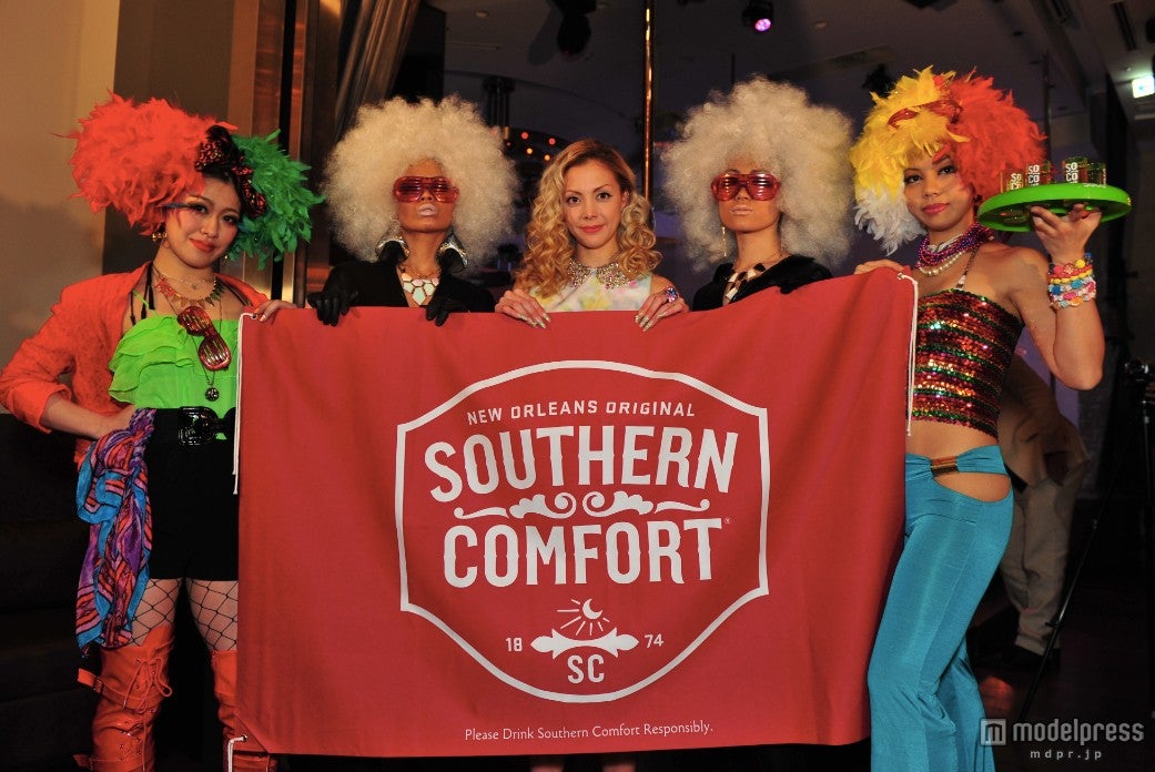 「BLACKLIST×SOUTHERN
COMFORTファンキーディスコナイト」に登場した土屋アンナ