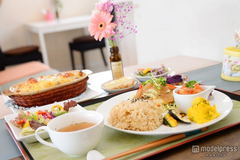 沖縄 X ハワイアンな女子カフェでヘルシーランチ