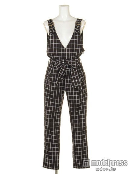 リボン付チェック／無地サロペット「31 Sons de mode」4,212円（税込）