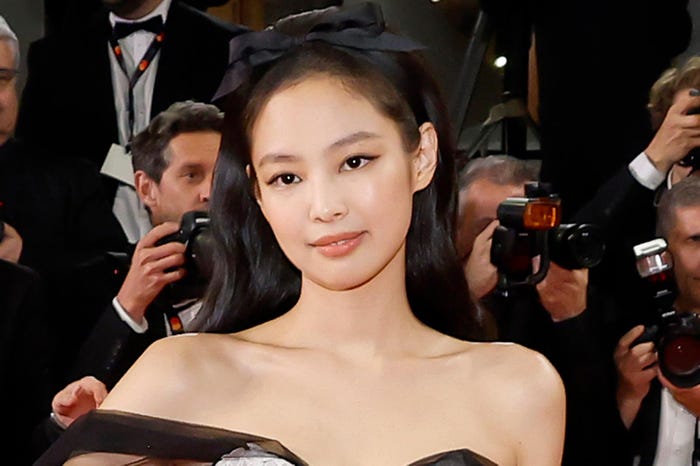 黒髪のJENNIE/Photo by Getty Images