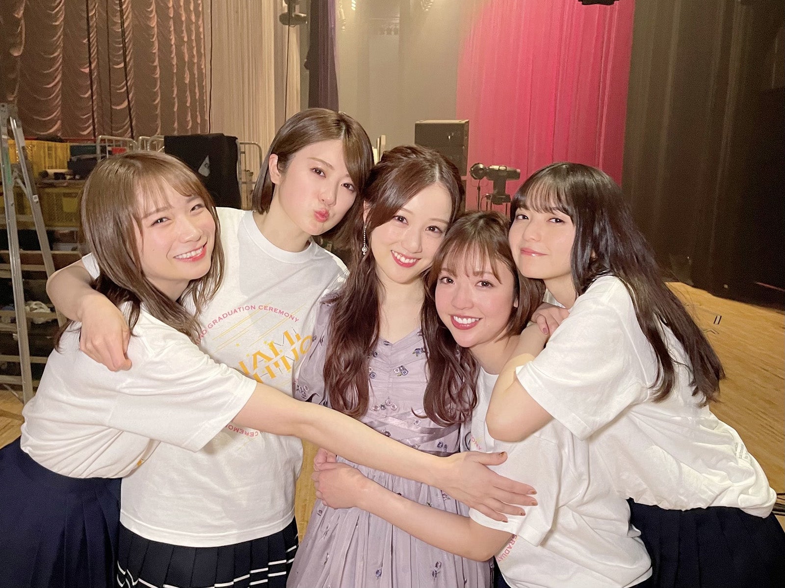 乃木坂46卒業の星野みなみ、1期メンバー5人での集合ショット公開 ファンに感謝つづる