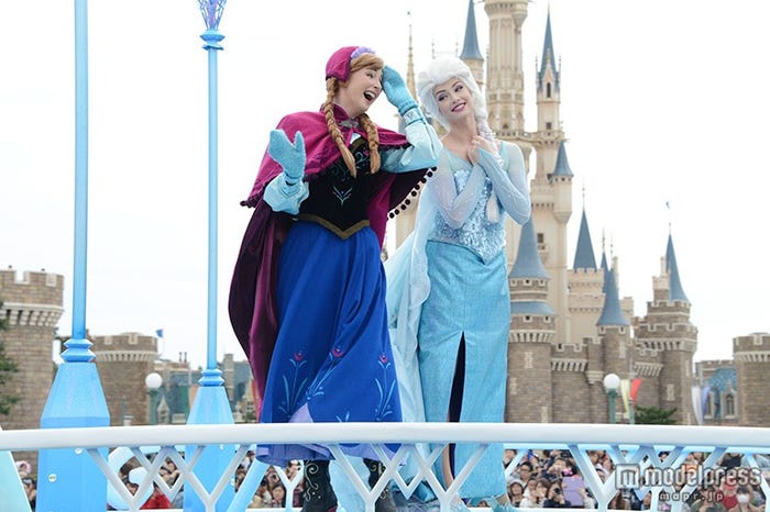 「ディズニー・クリスマス・ストーリーズ」アナとエルサ
