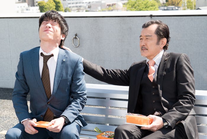 田中圭、吉田鋼太郎/「おっさんずラブ」第2話より(C)テレビ朝日