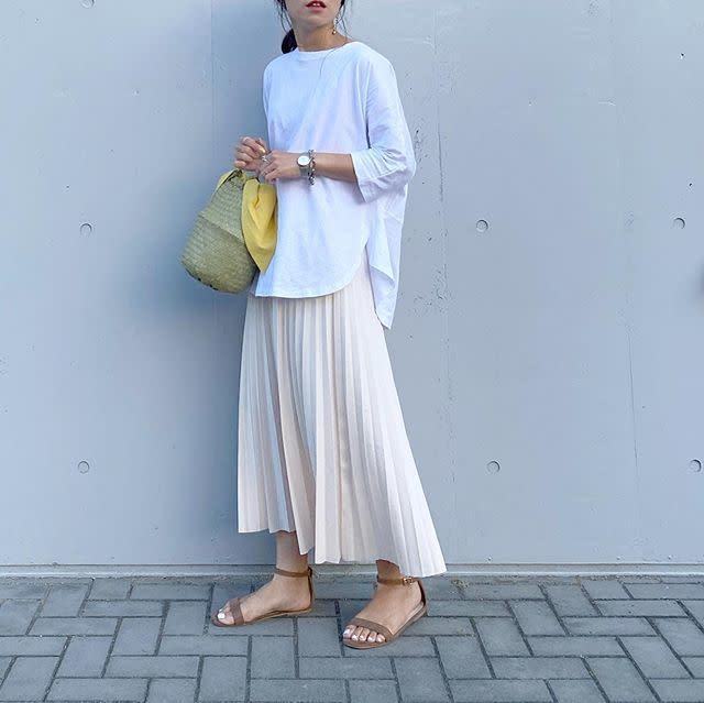 今買って秋冬も使えるロングスカートを探せ 通勤にも着回せる大人シックなデザインは モデルプレス 今買って秋冬も使えるロングスカートを探せ 通勤にも着回せる大人シックなデザインは モデルプレス
