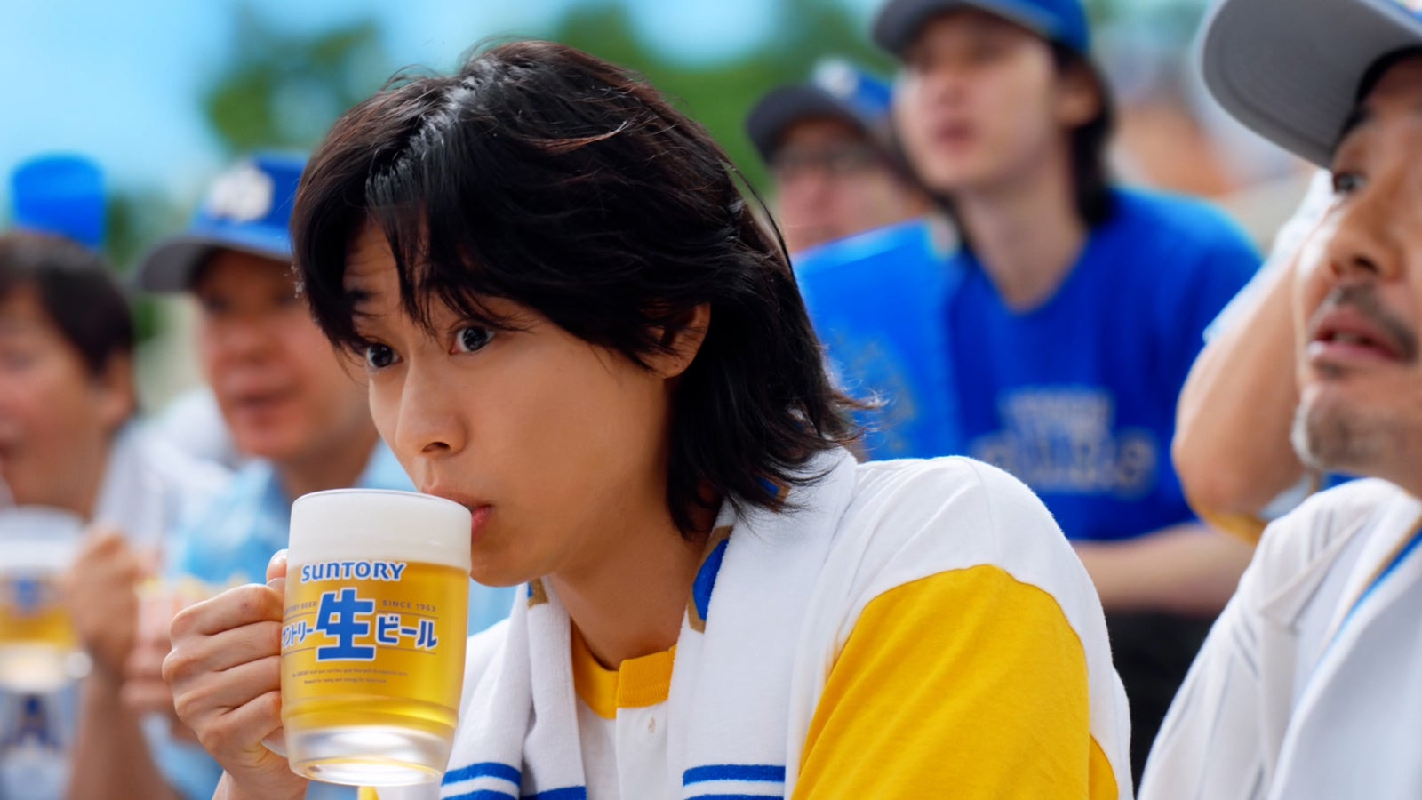 山崎賢人「球場」篇より（提供写真）